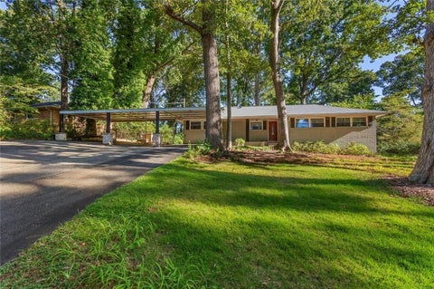 Homes For Sale - 670 Montclair Drive<br/> Smyrna, GA 30082