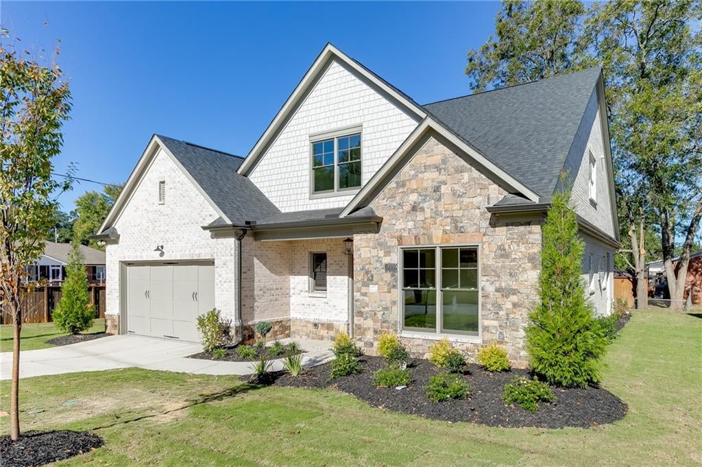 11 Stonehedge Drive