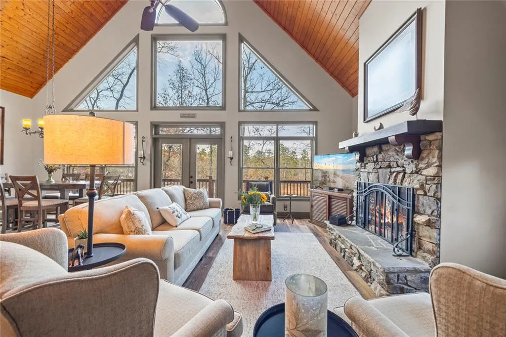 Martin, Georgia 30557, United States, 6 Bedrooms Bedrooms, ,4 BathroomsBathrooms,Residential,Active,250948