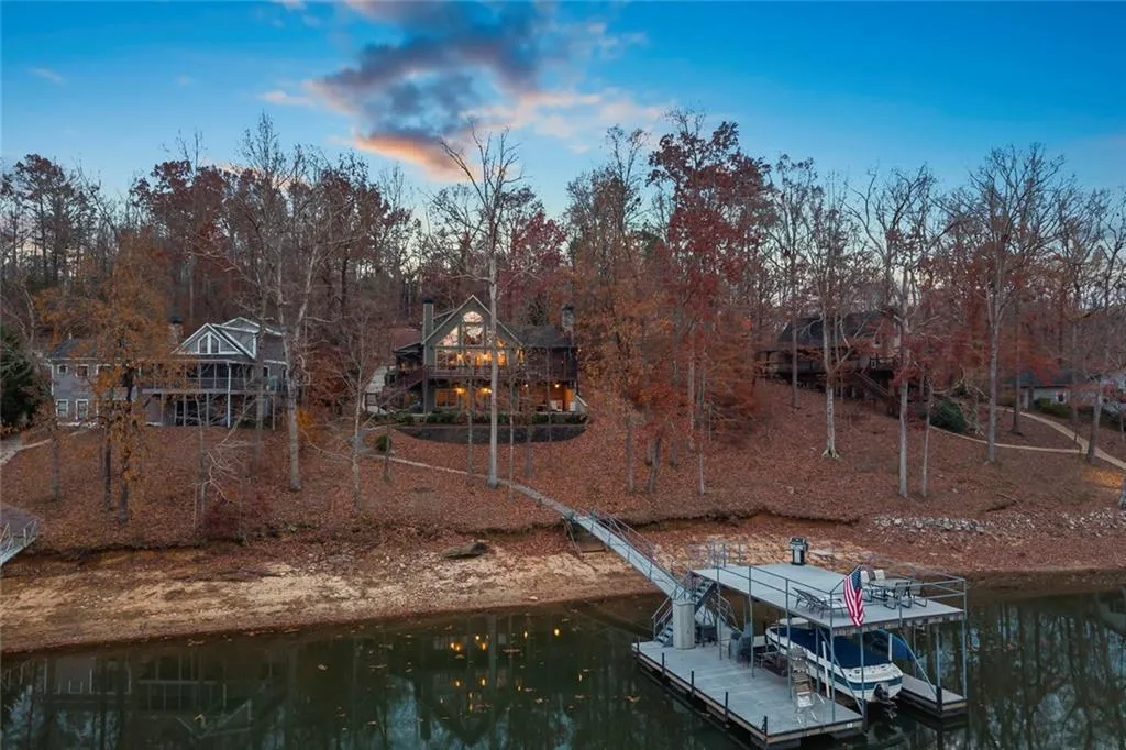 Martin, Georgia 30557, United States, 6 Bedrooms Bedrooms, ,4 BathroomsBathrooms,Residential,Active,250948