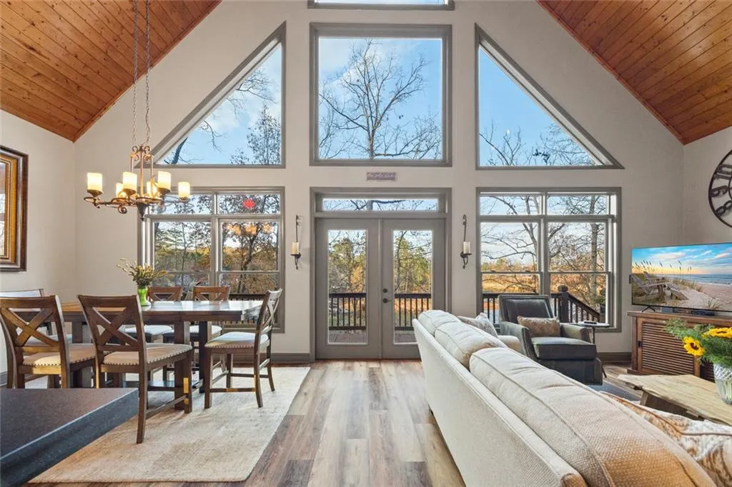 Martin, Georgia 30557, United States, 6 Bedrooms Bedrooms, ,4 BathroomsBathrooms,Residential,Active,250948