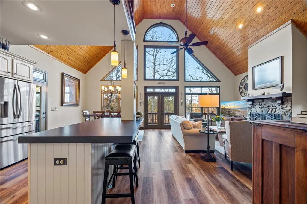 Martin, Georgia 30557, United States, 6 Bedrooms Bedrooms, ,4 BathroomsBathrooms,Residential,Active,250948