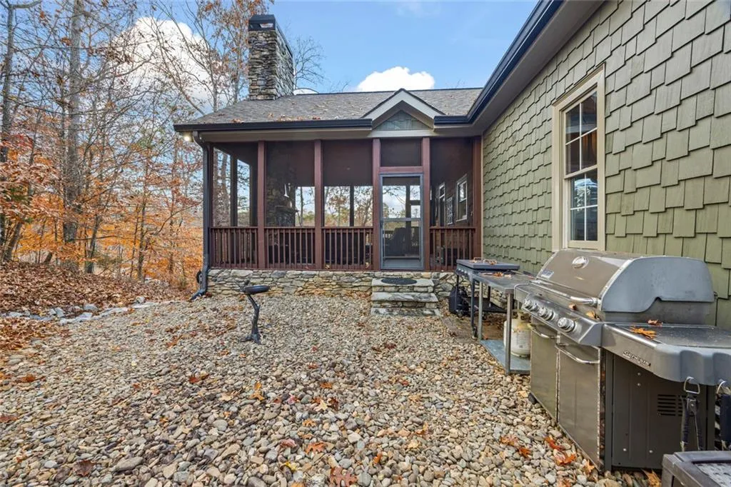 Martin, Georgia 30557, United States, 6 Bedrooms Bedrooms, ,4 BathroomsBathrooms,Residential,Active,250948