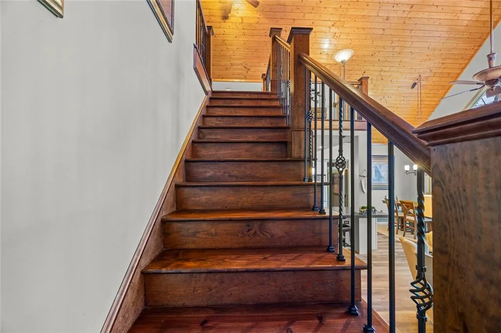 Martin, Georgia 30557, United States, 6 Bedrooms Bedrooms, ,4 BathroomsBathrooms,Residential,Active,250948