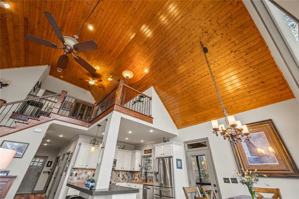 Martin, Georgia 30557, United States, 6 Bedrooms Bedrooms, ,4 BathroomsBathrooms,Residential,Active,250948