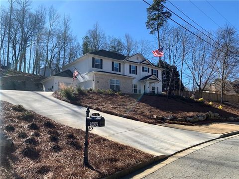 Homes For Sale - 5832 Bay View Drive<br/> Buford, GA 30518