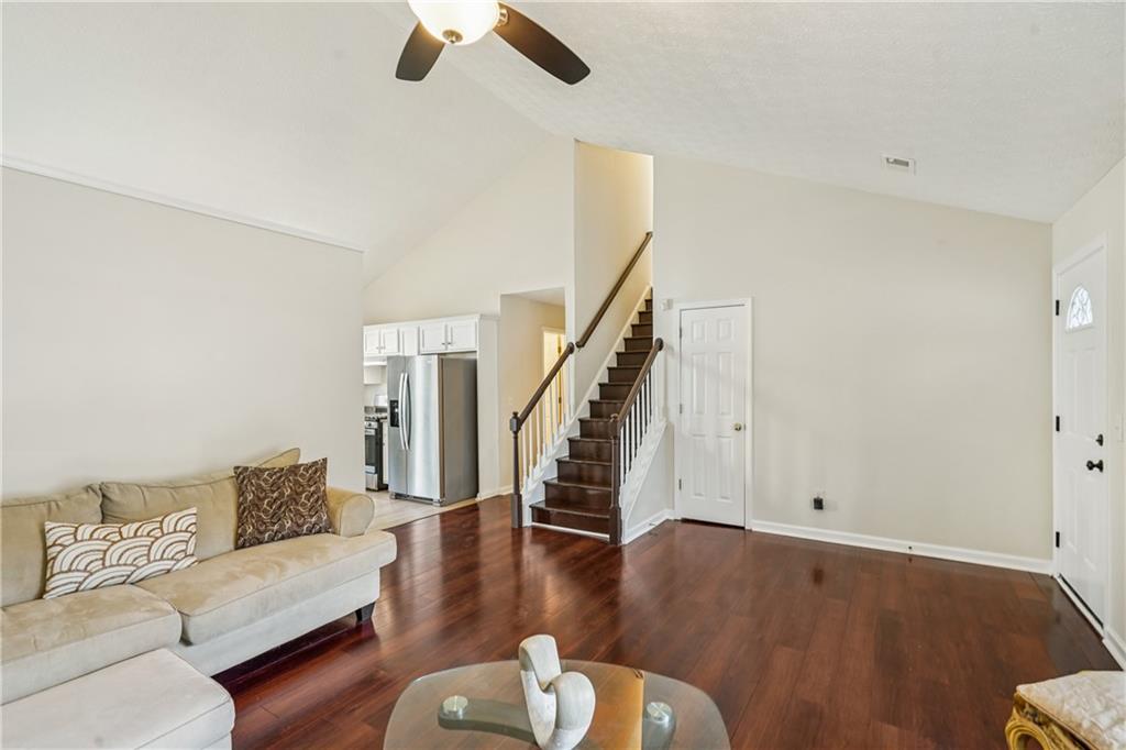 425 Shadetree Lane