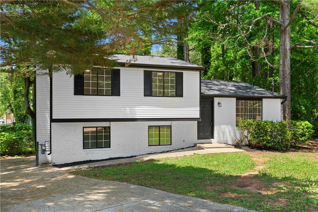1275 Muirforest Way, Stone Mountain, Georgia image 1