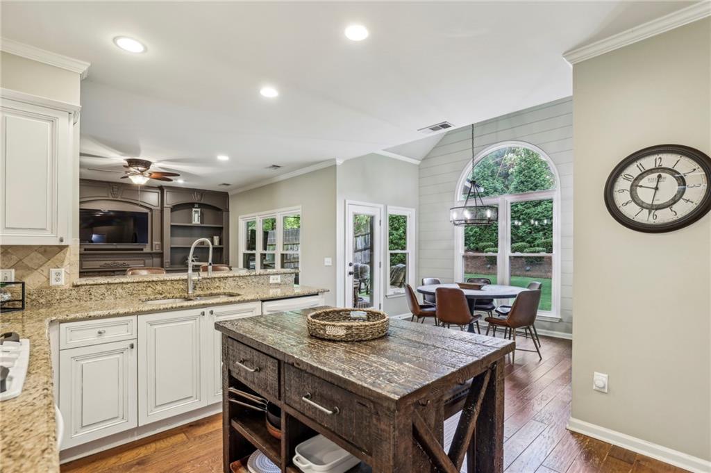 6720 Wolford Court, Johns Creek, Georgia image 17