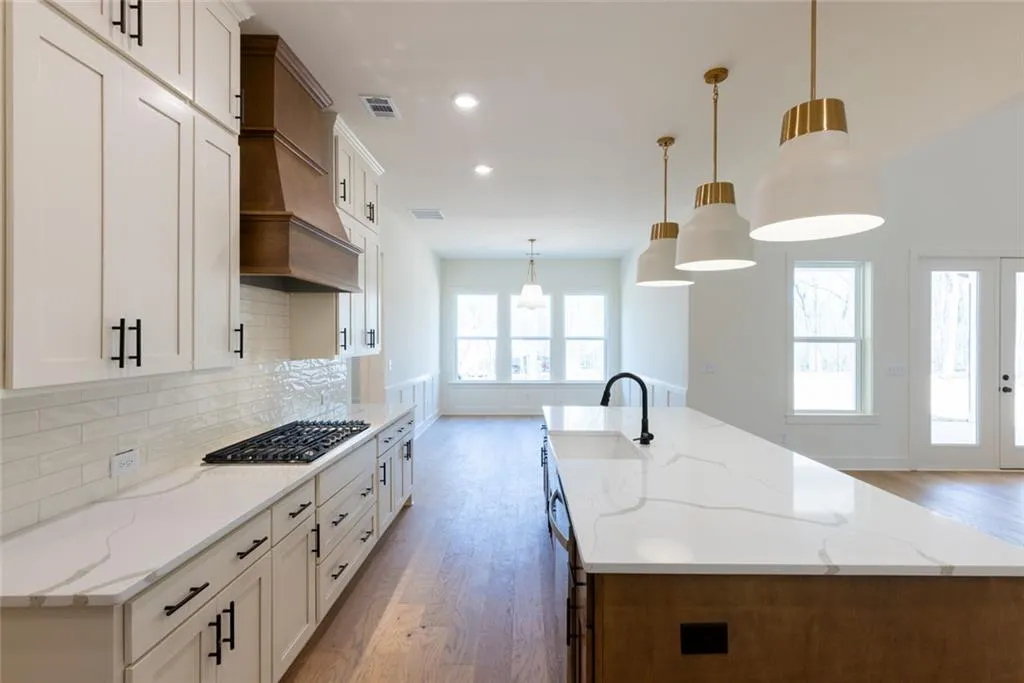 Gainesville, Georgia 30506, United States, 5 Bedrooms Bedrooms, ,5 BathroomsBathrooms,Residential,Active,239330