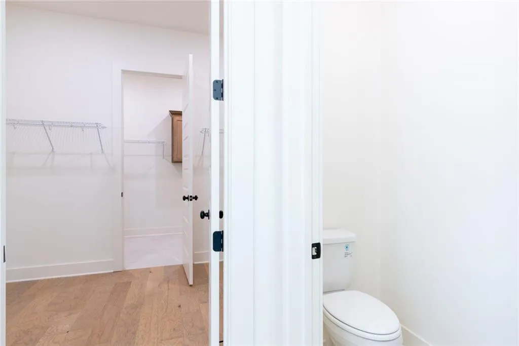 Gainesville, Georgia 30506, United States, 5 Bedrooms Bedrooms, ,5 BathroomsBathrooms,Residential,Active,239330