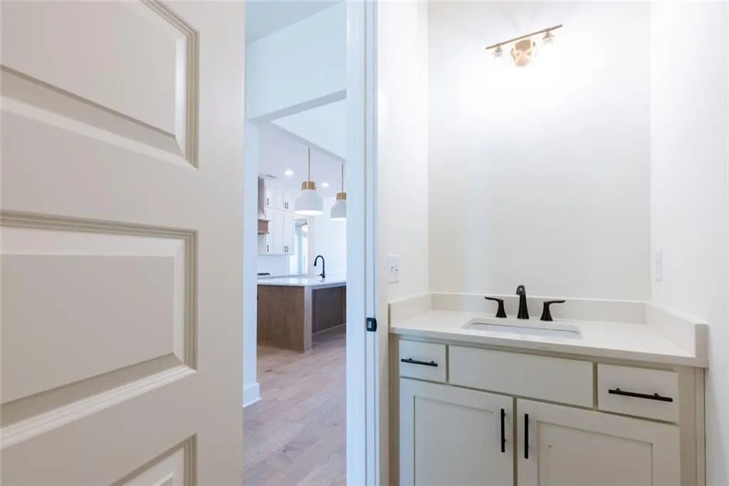 Gainesville, Georgia 30506, United States, 5 Bedrooms Bedrooms, ,5 BathroomsBathrooms,Residential,Active,239330