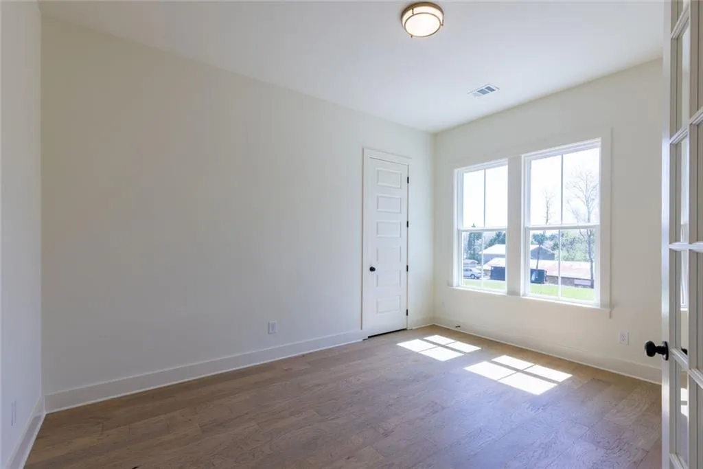 Gainesville, Georgia 30506, United States, 5 Bedrooms Bedrooms, ,5 BathroomsBathrooms,Residential,Active,239330