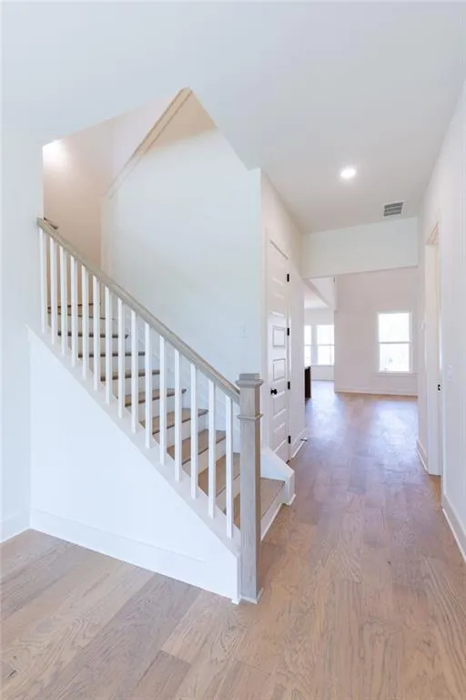 Gainesville, Georgia 30506, United States, 5 Bedrooms Bedrooms, ,5 BathroomsBathrooms,Residential,Active,239330