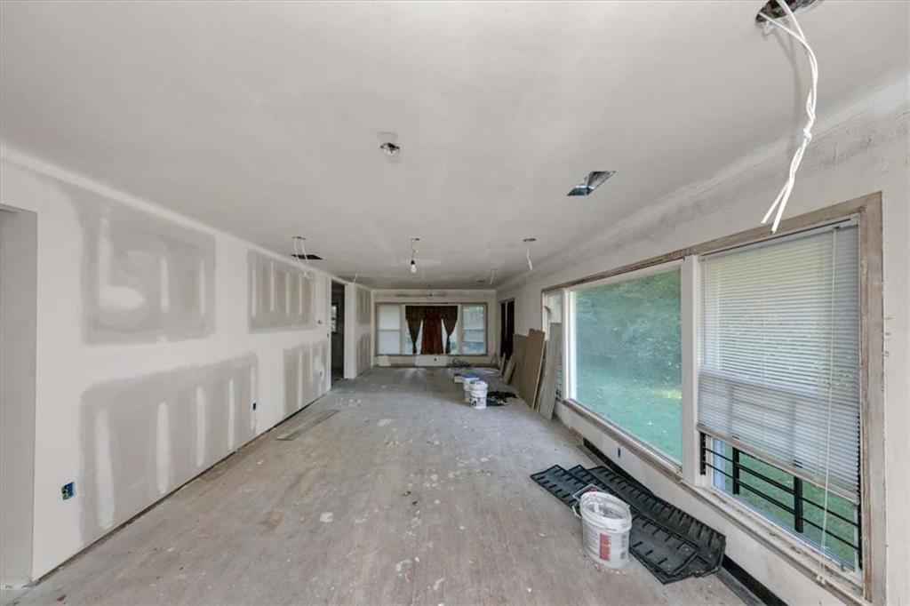1280 Boat Rock Road