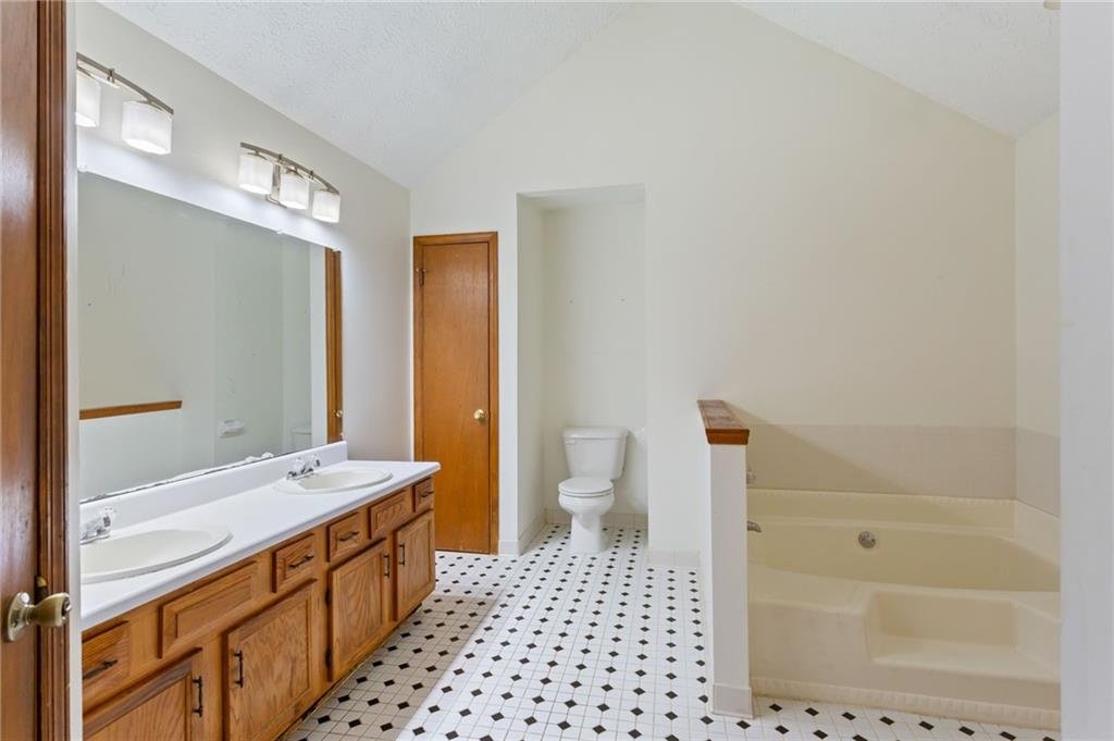 1725 Reynolds Road SW