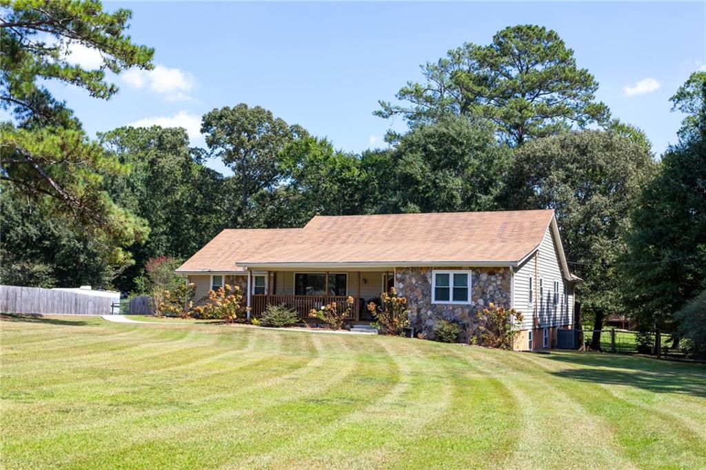 Photo of 110 Allenwood Road, Fayetteville, GA 30214 (MLS # 7839948)