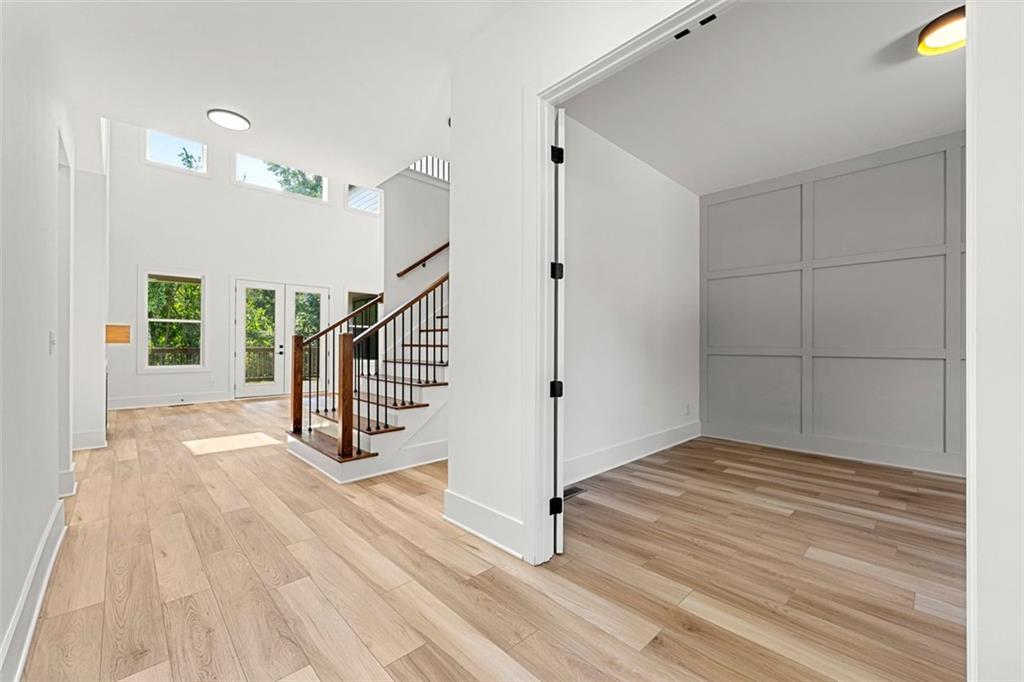5676 MEADOW VIEW Drive