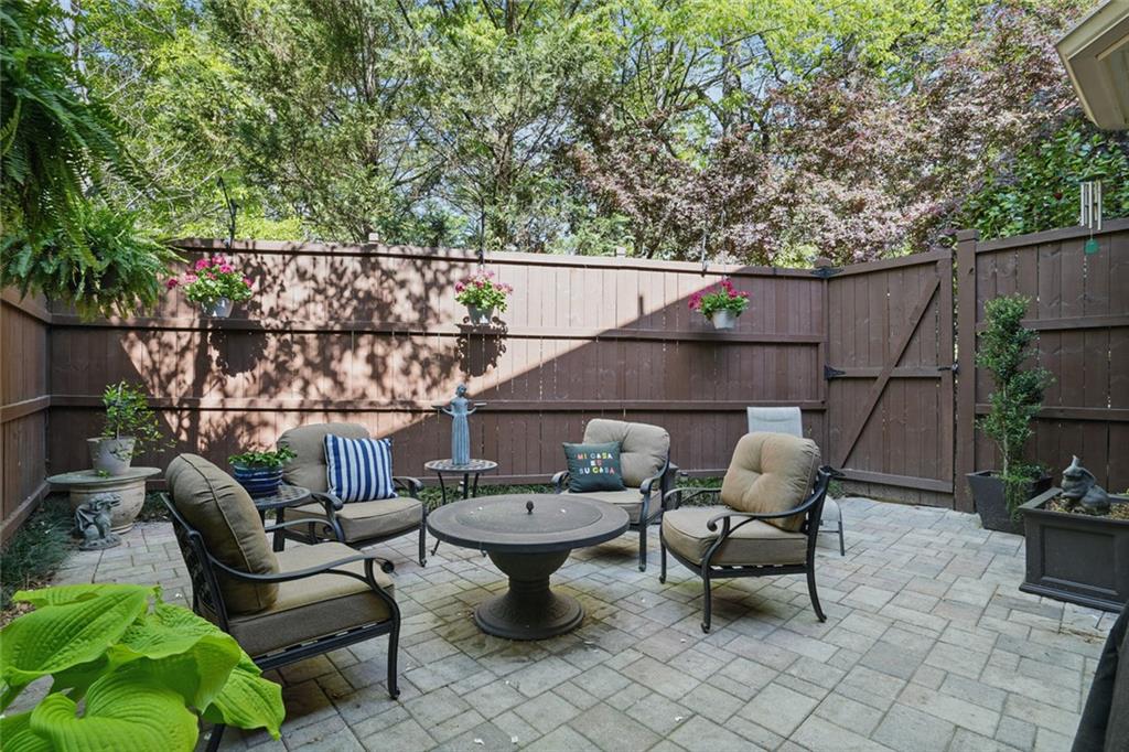 104 Glentown Way, Sandy Springs, Georgia image 31