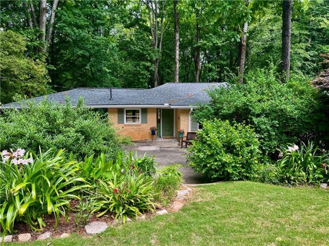 Homes For Sale - 2774 Overlook Drive<br/> Dekalb County, Atlanta, GA 30345