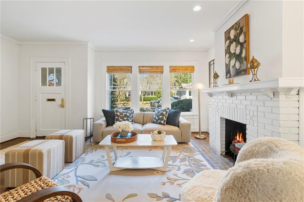 681 Yorkshire Road NE