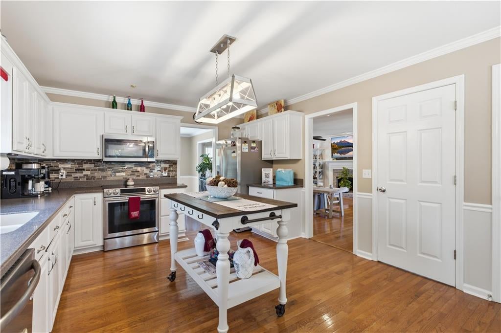 12 Appling Way NE