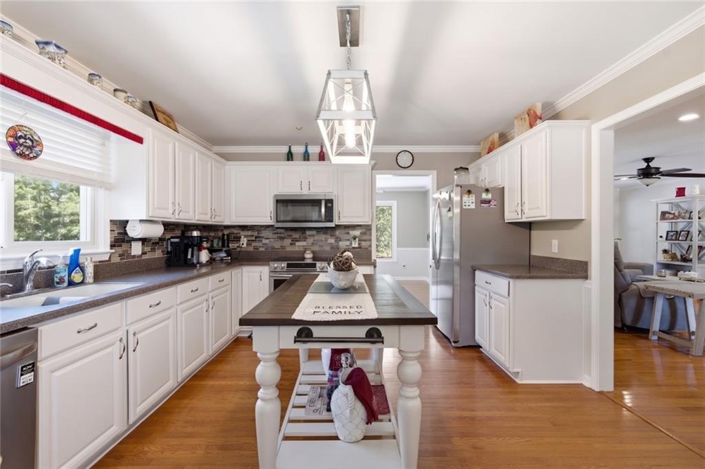 12 Appling Way NE