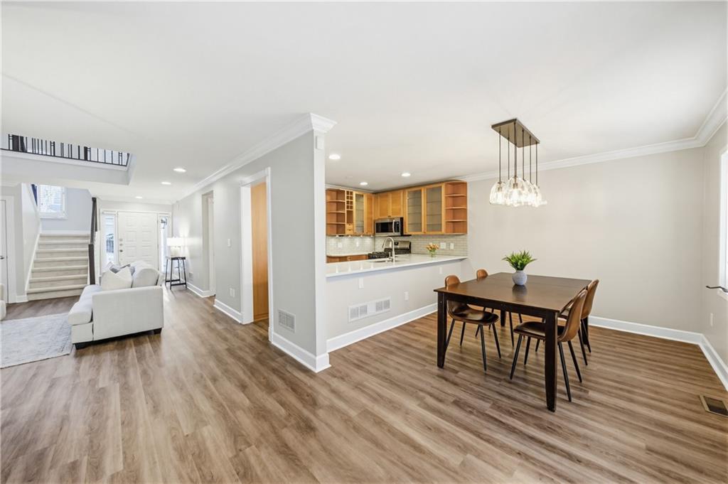 1210 Brookhaven Woods Court NE