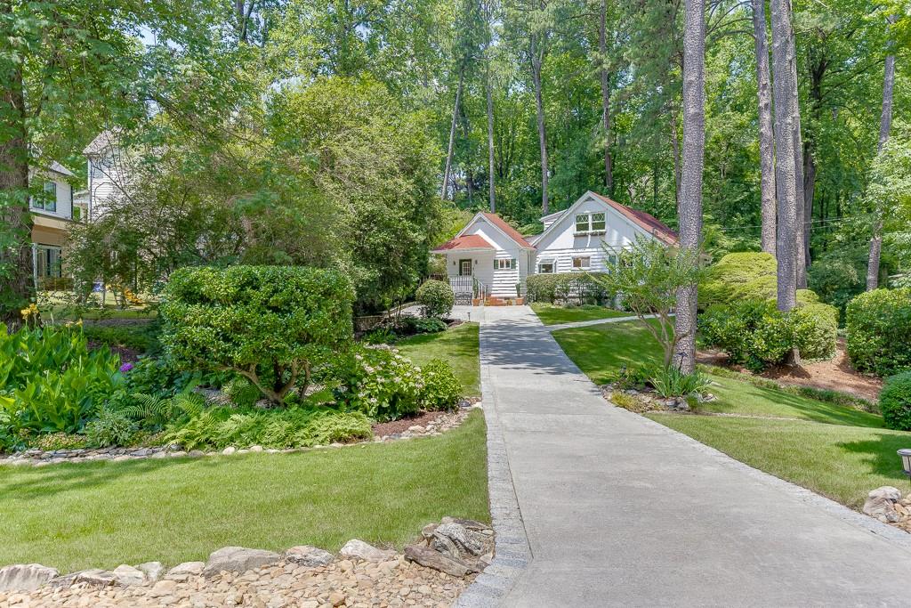 3219 Parkridge Crescent