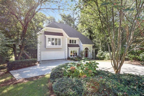 Photo of 930 Manchester Place, Sandy Springs, GA 30328 (MLS # 7831457)