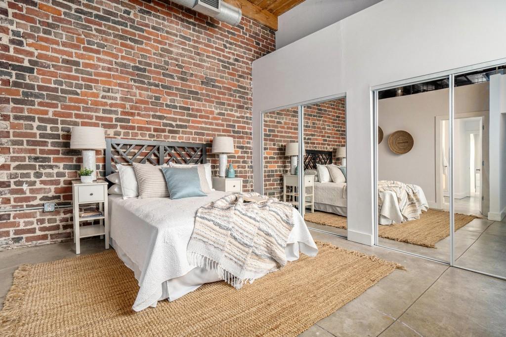 204 Walker Street SW 319