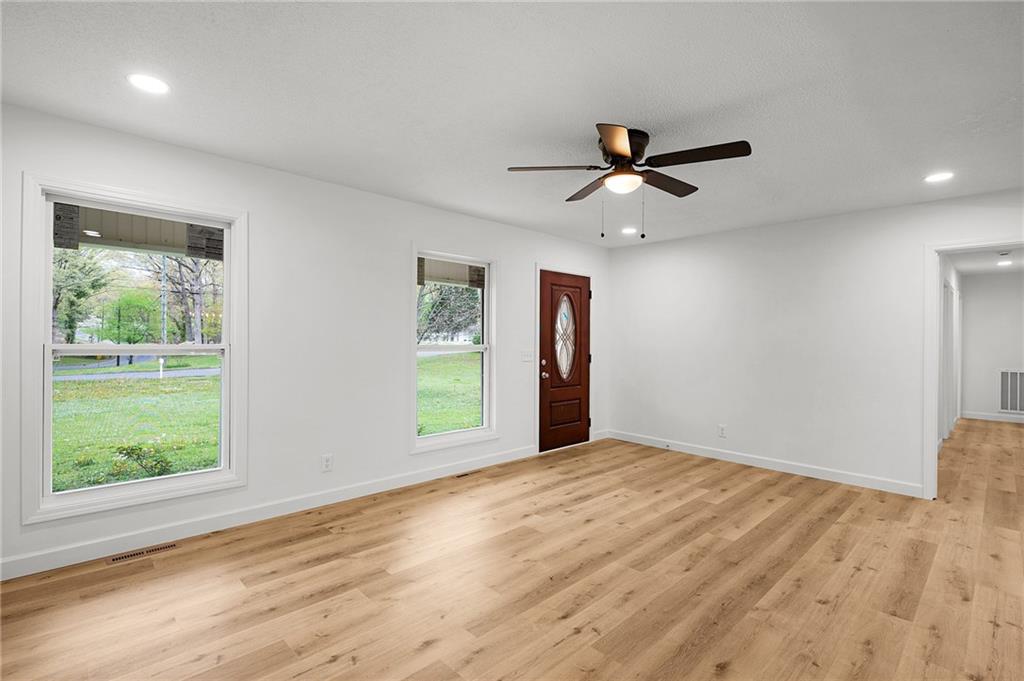 225 Woodland Drive, Calhoun, Georgia image 10