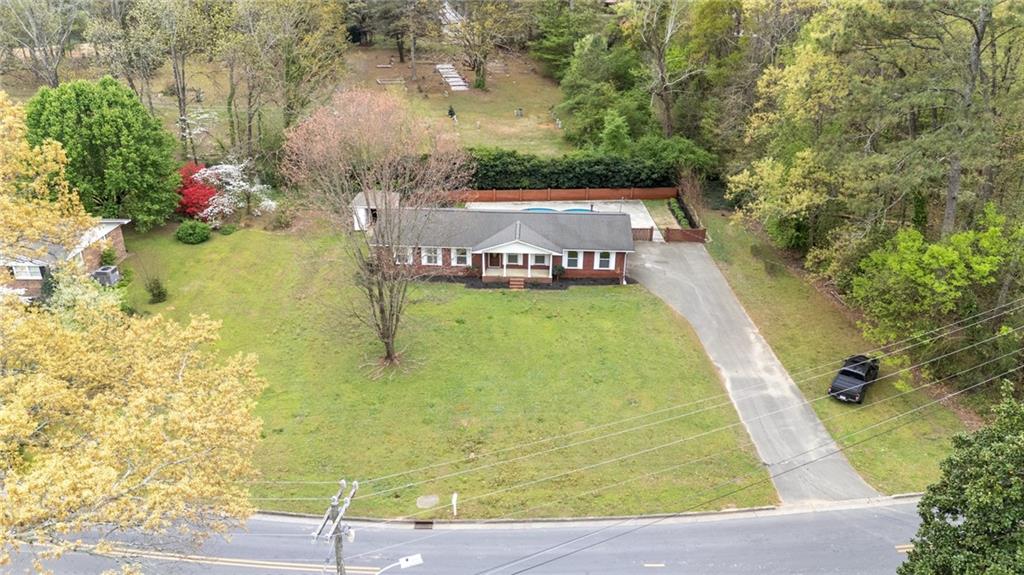 225 Woodland Drive, Calhoun, Georgia image 3