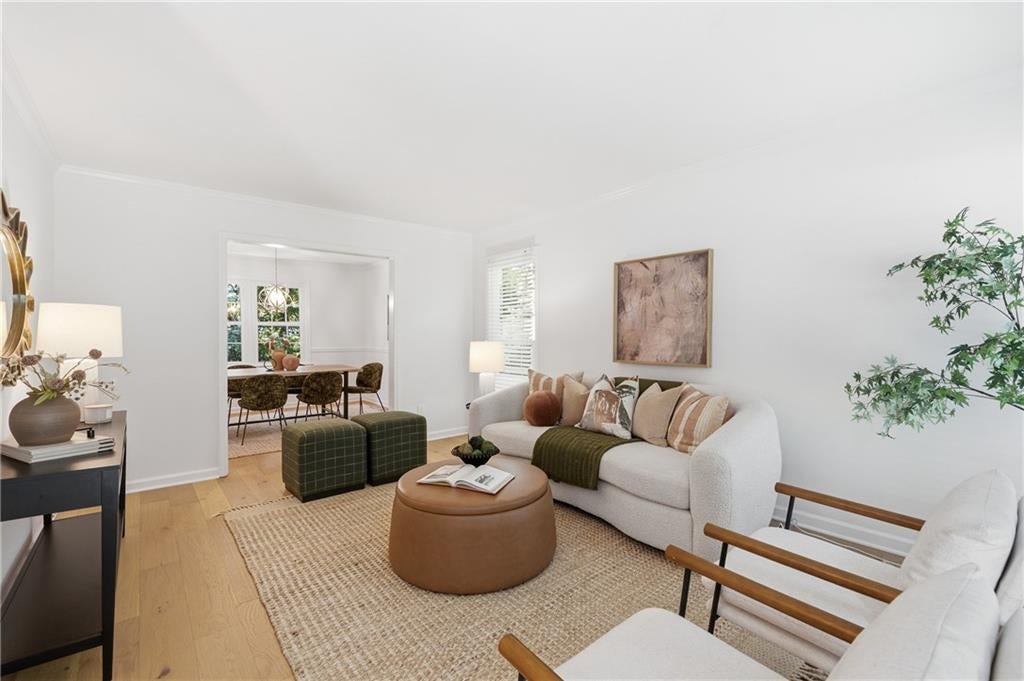 2458 Fontainebleau Drive