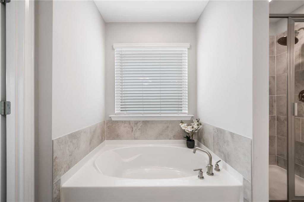 1347 Elderwood Way, Cumming, Georgia image 17