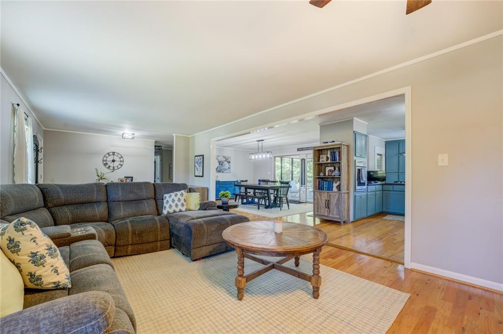 6129 Linwood Drive SE