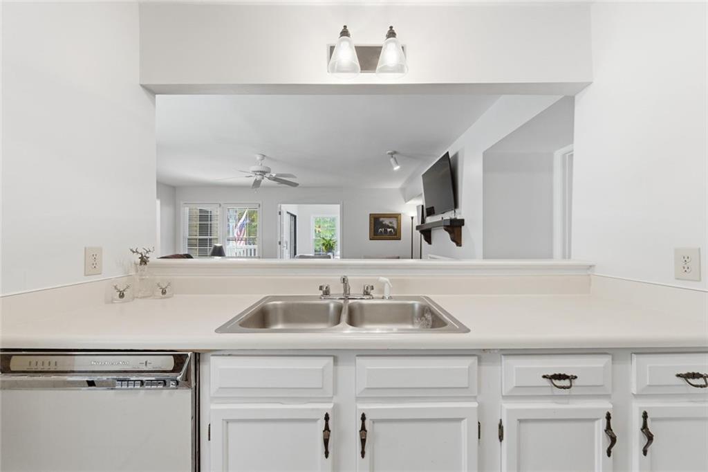 CANNON GATE CONDOS - Residential