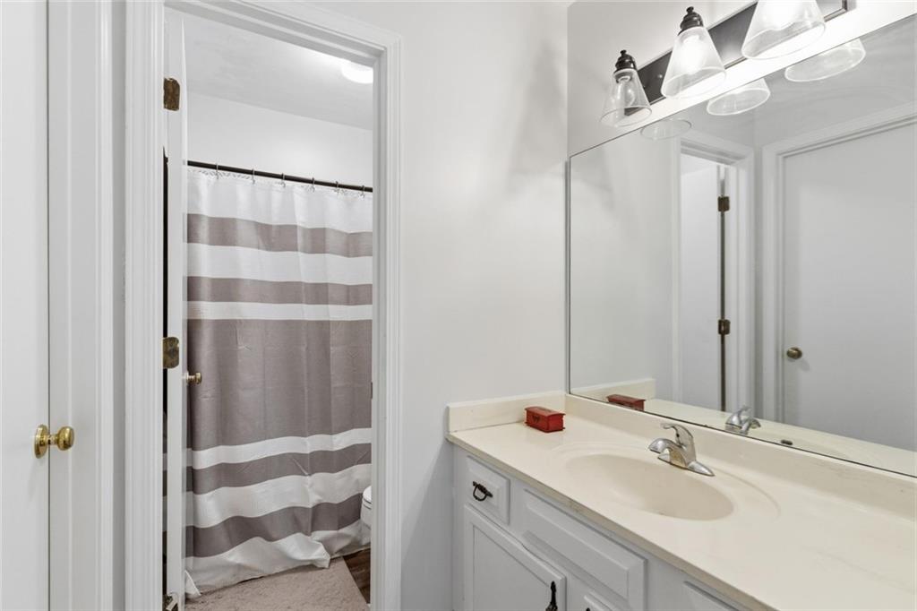 CANNON GATE CONDOS - Residential