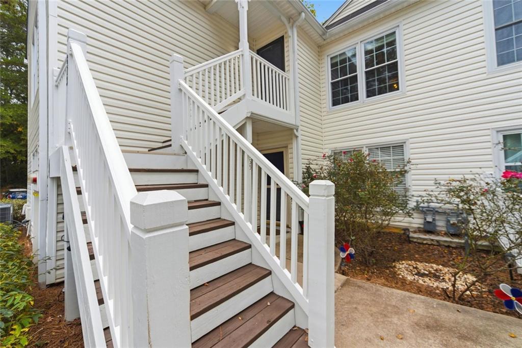 873 Cavalry Drive SW