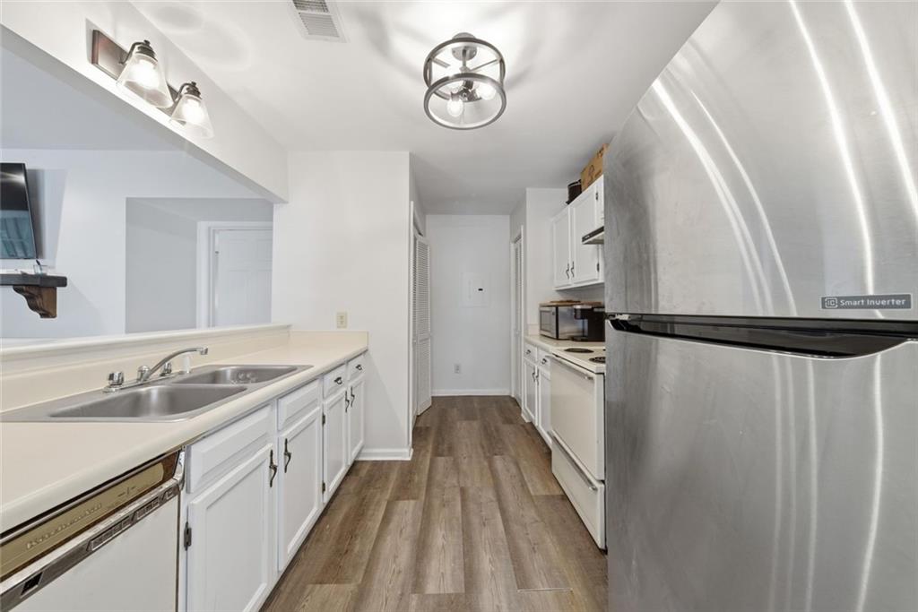 CANNON GATE CONDOS - Residential