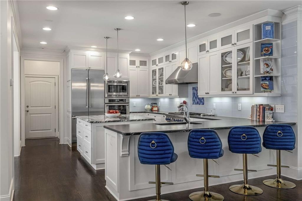 2456 Sunset Drive NE