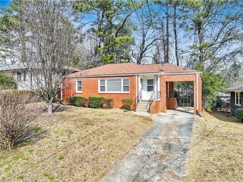 186 W Lake Drive NW Atlanta GA 30314