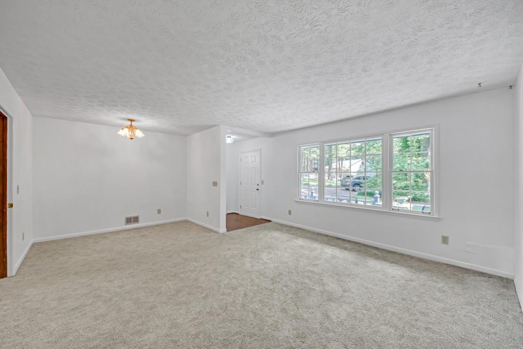 4856 Rock Haven Drive, Lilburn, Georgia image 20