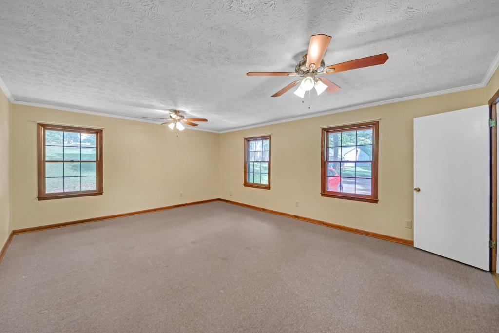 4856 Rock Haven Drive, Lilburn, Georgia image 15