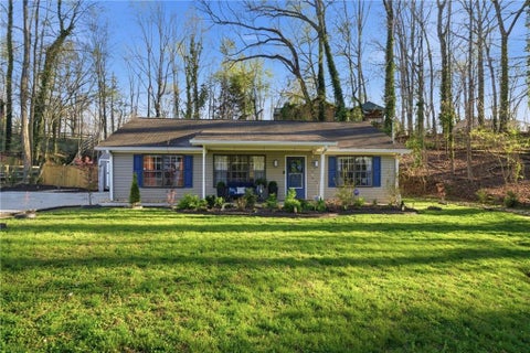 Homes For Sale - 6117 Cardinal Drive<br/> Gainesville, GA 30506