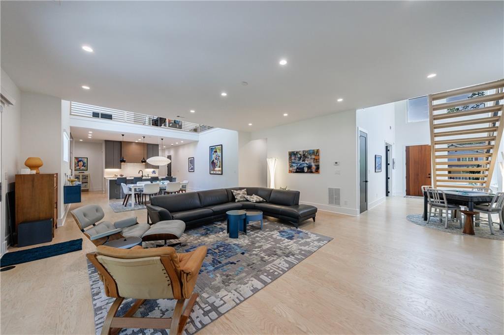 2135 Marann Drive NE