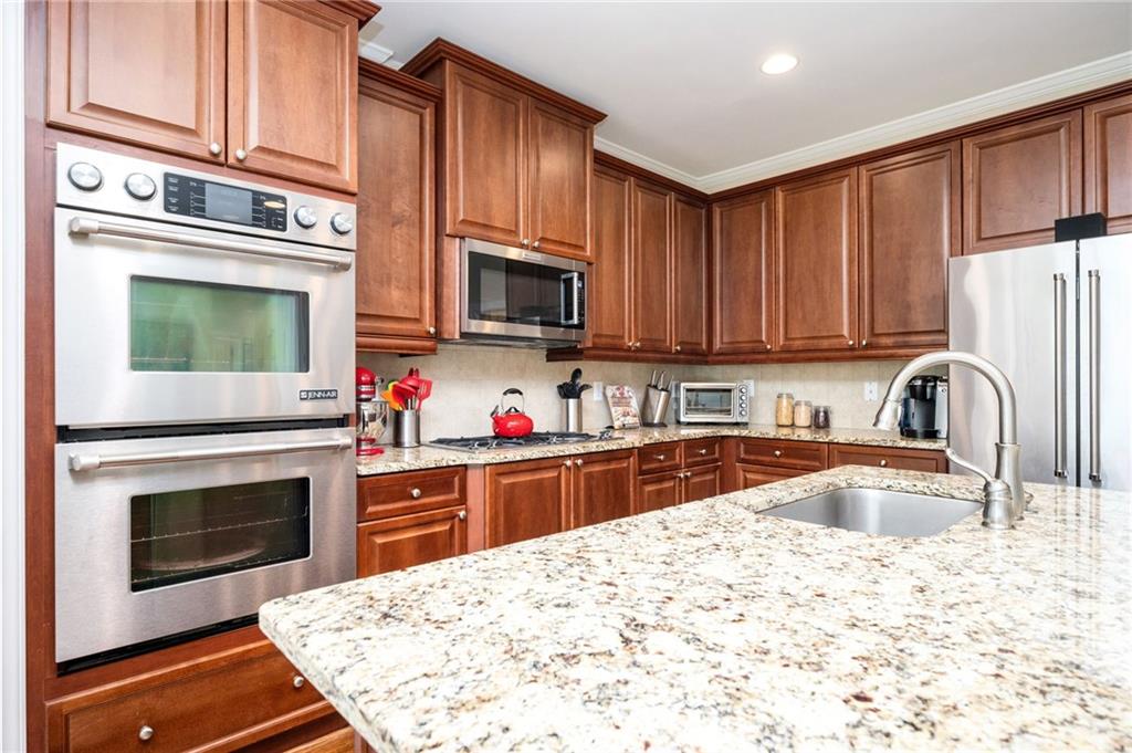 455 Cooper Woods Court, Smyrna, Georgia image 12