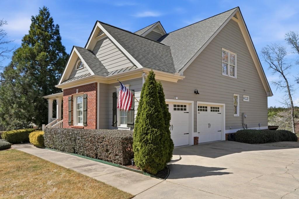 13 WATERSTONE Drive SE