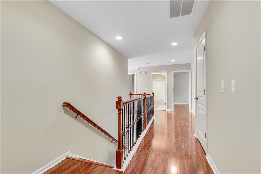 Roberts Landing - Residential Lease