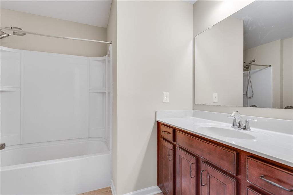 Roberts Landing - Residential Lease